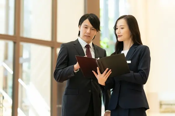 勤務社労士として働くメリットとデメリット