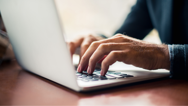 社労士が専門領域を選ぶ際のポイント：業務特化型と業界特化型