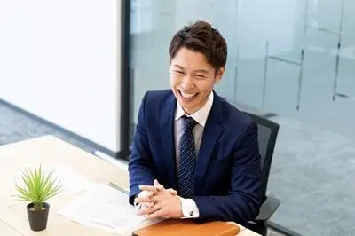 管理職候補！／クライアントは中小～大手上場企業まで／大手グループで業績安定／女性多く活躍中